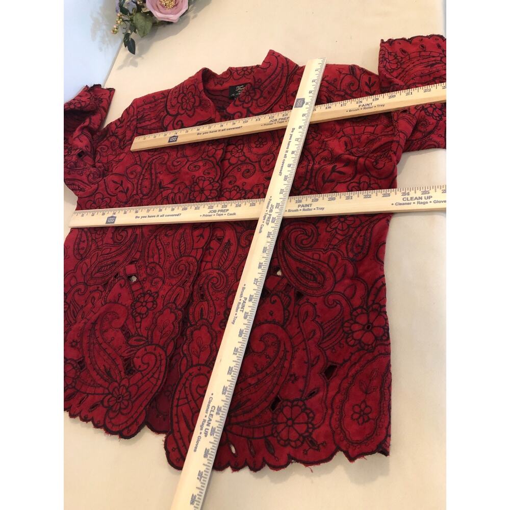 Trenz by Theresa Renz Embroidered Jacket Women's Size 1X Red Cut-Out Elegant - Picture 5 of 6